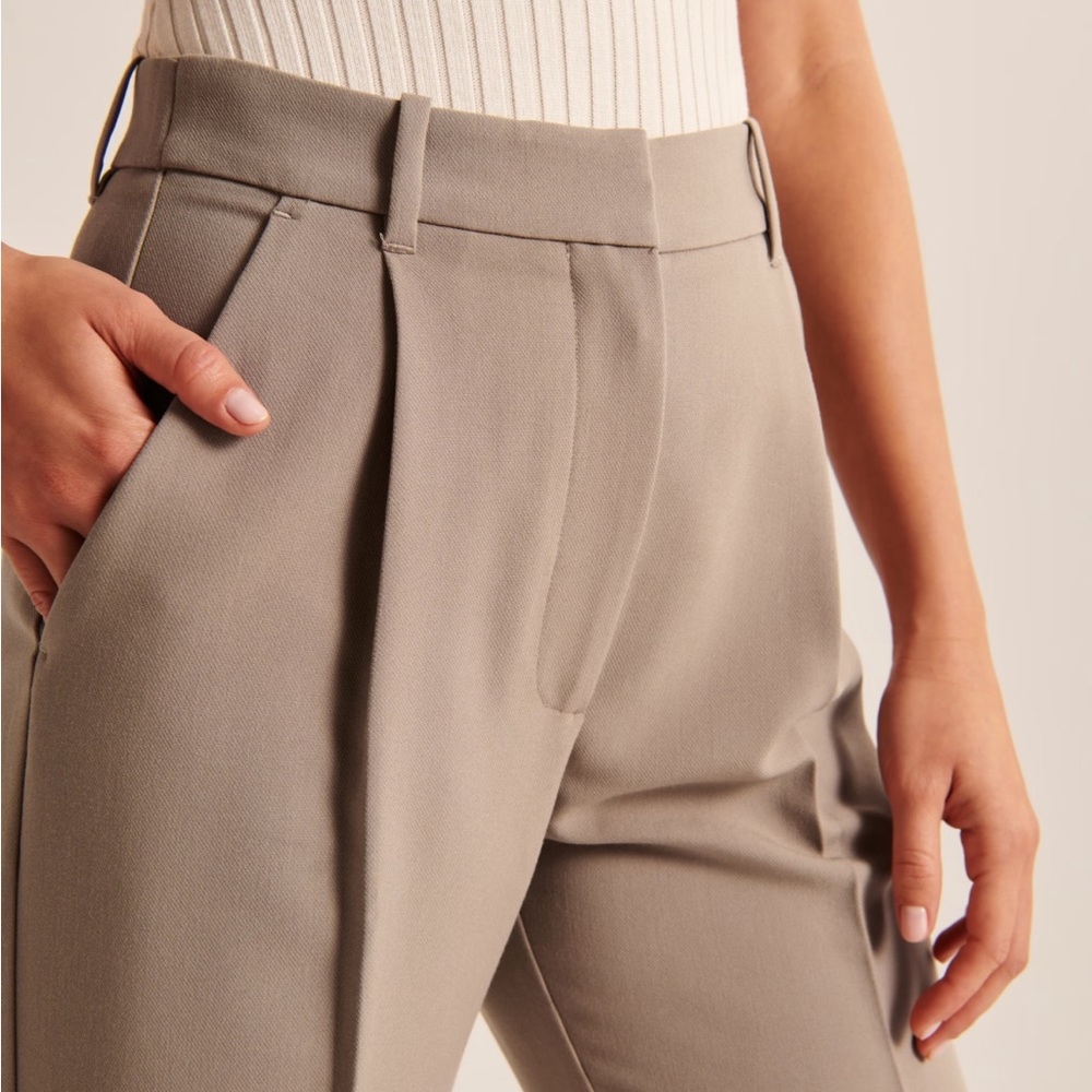 Abercrombie & Fitch BROWN Tailored Relaxed Straight Pant